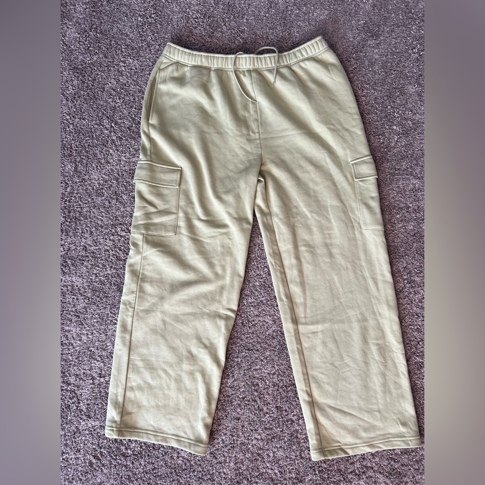 Light Green Cargo Pocket Sweat Pants